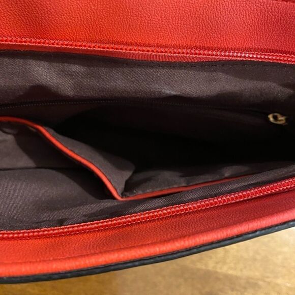 RED purse - Picture 2 of 8